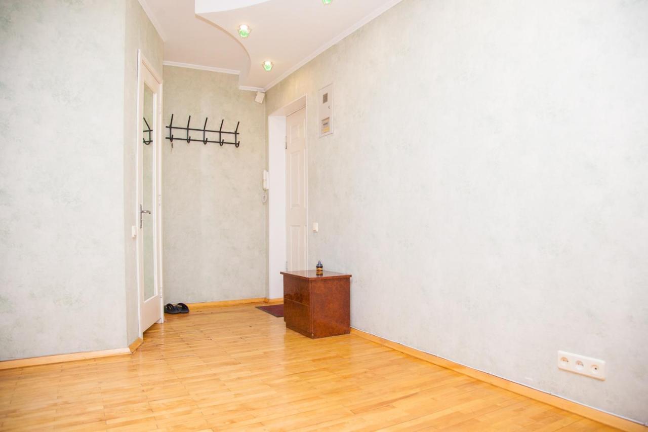 2Room Semi-luxury Apt on Stalevarov 21 Zaporizhia Exterior foto